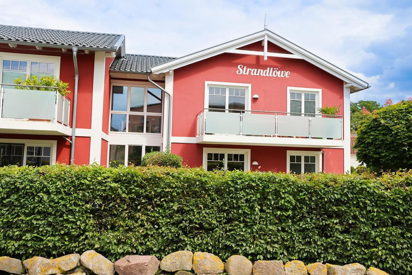 Strandloewe Kuehlungsborn Ostsee Bagian luar foto